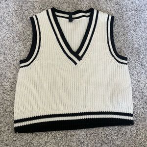 SWEATER VEST